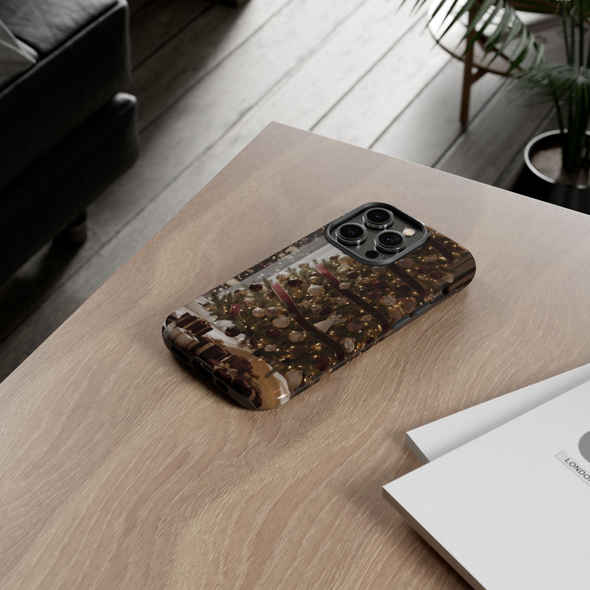 Enchanted Noel - Christmas Tree Glow Phone Case