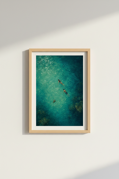 CoupleSwimming_Ocean_7834357-232359-8O5_closeup_shot1.png
