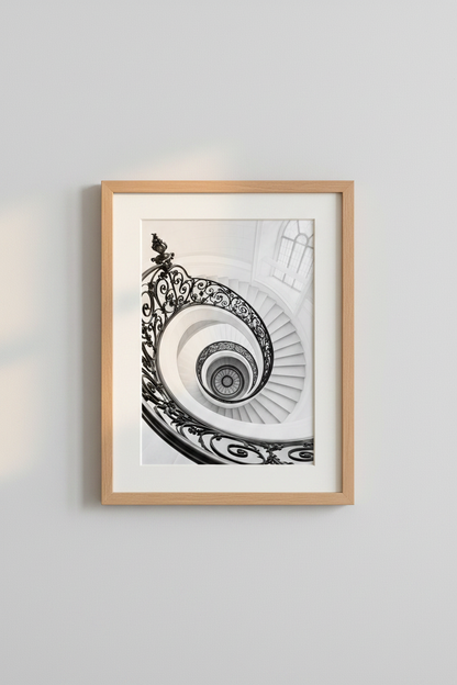 GrandStaircase_OrnateRailing_6883846-171209-S1U_closeup_shot1.png