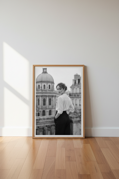 Woman_Balcony_Building_119130-171242-QKY_floor_shot2.png